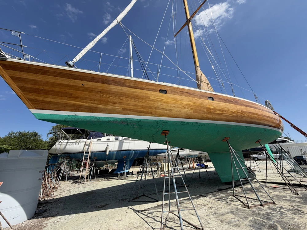 Custom Vic Carpenter Custom 62 Yacht For Sale