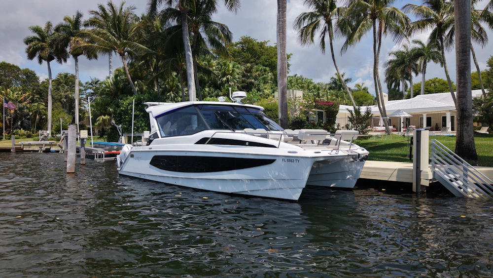Aquila 36 Sport Yacht For Sale