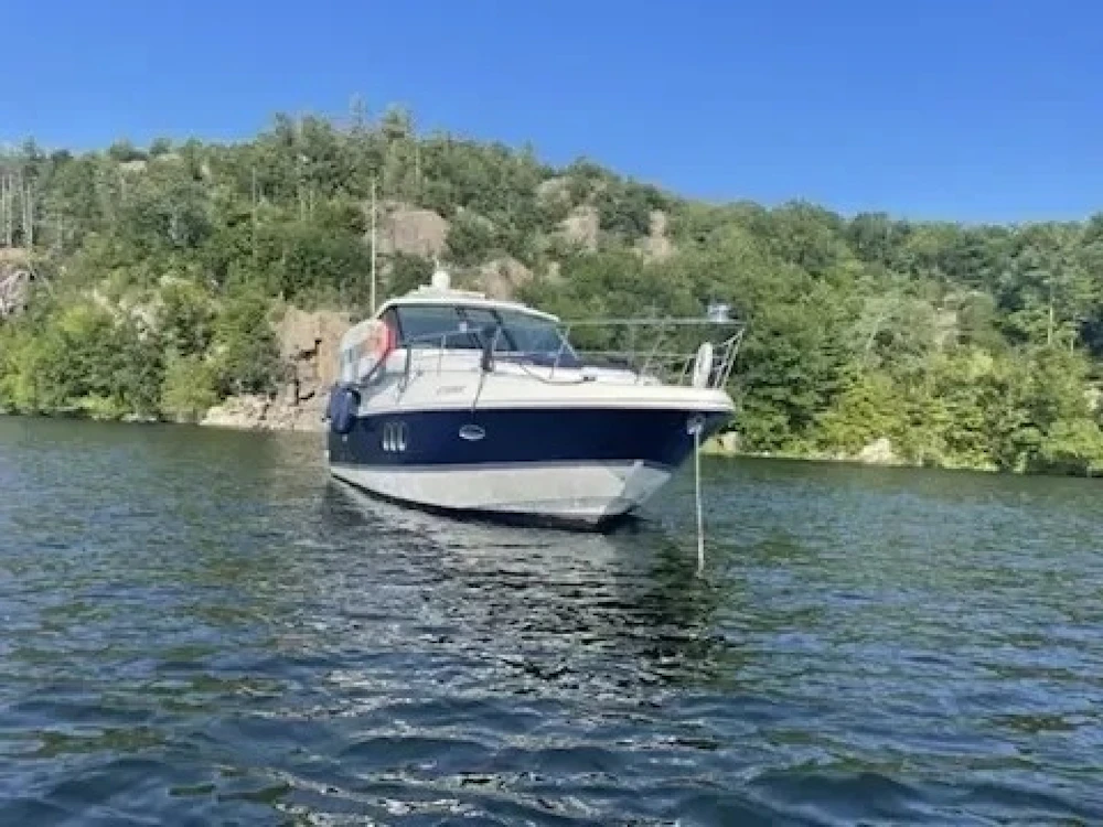 Cruisers Sports Coupe 420 Yacht For Sale