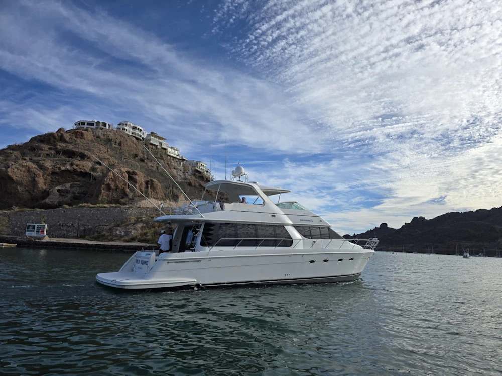 Carver 570 Voyager Pilothouse Yacht For Sale