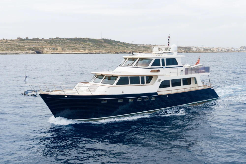 Marlow Explorer 72E-CB Yacht For Sale