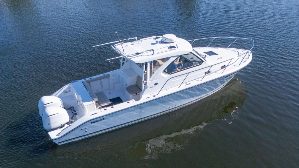 Pursuit 325 OS Yacht For Sale