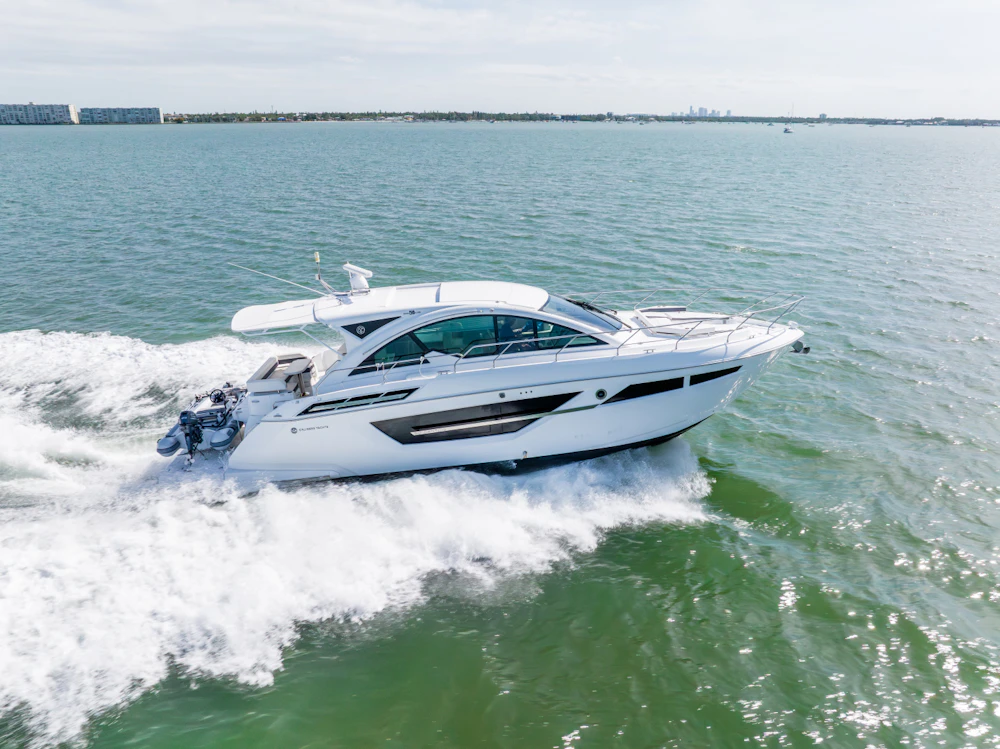 Cruisers Yachts 50 CANTIUS Yacht For Sale