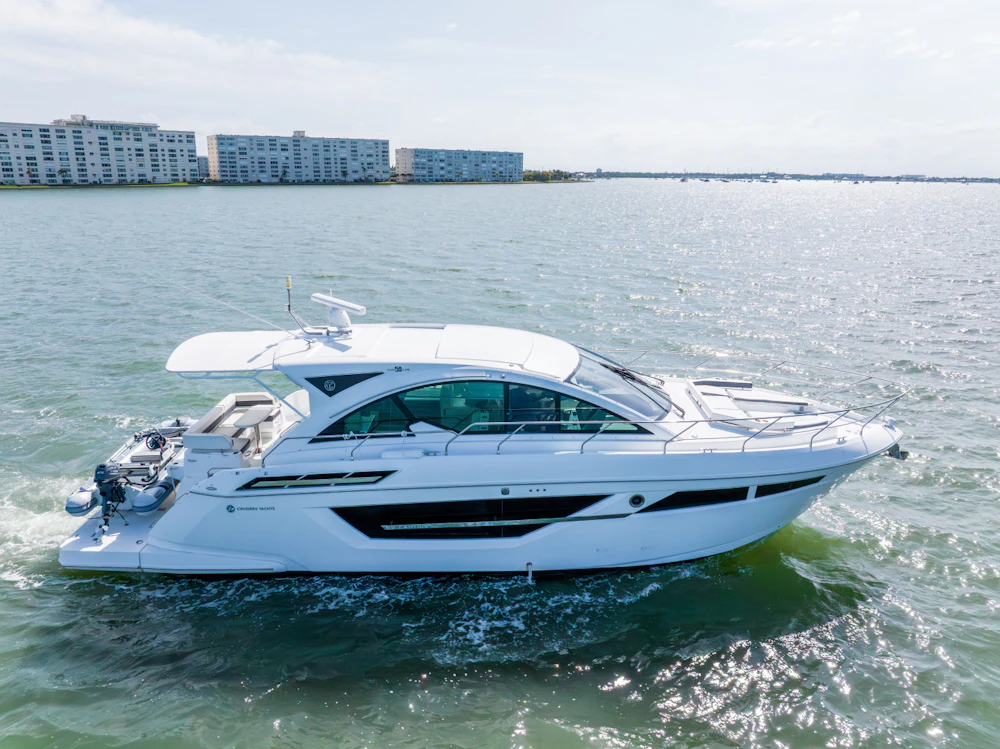 Cruisers Yachts 50 CANTIUS Yacht For Sale