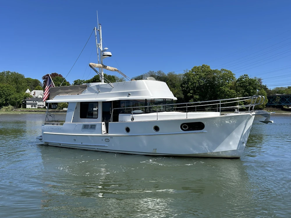 Beneteau 44 Swift Trawler Yacht For Sale