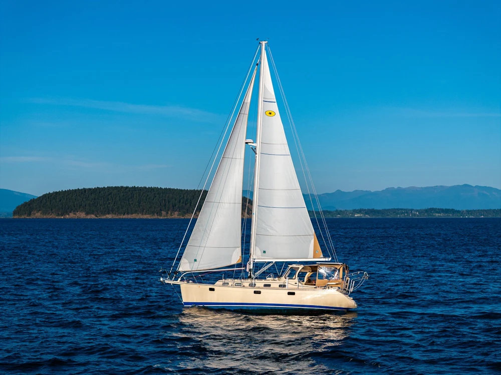 Island Packet 349 Yacht For Sale
