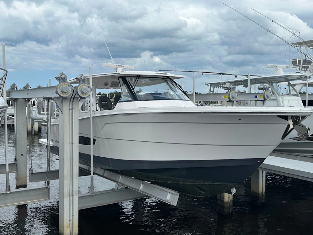 Regal 38 SAV Yacht For Sale