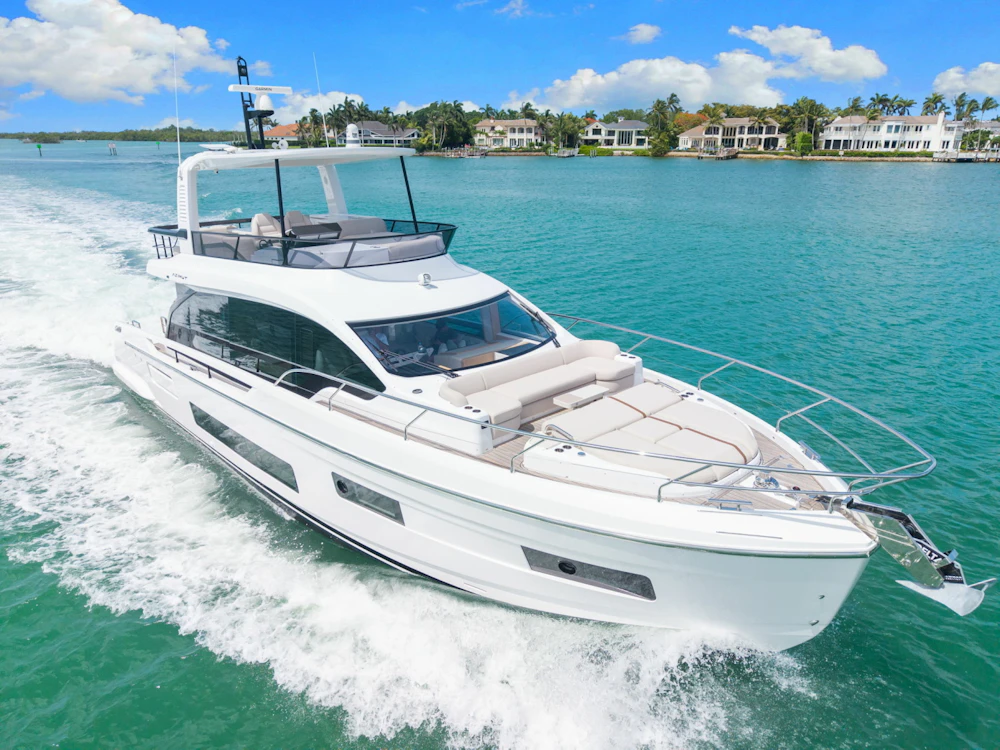Azimut FLY 62 Yacht For Sale