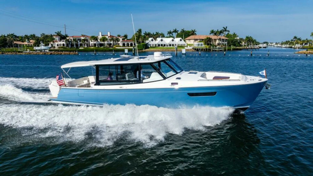 MJM 4 Yacht For Sale