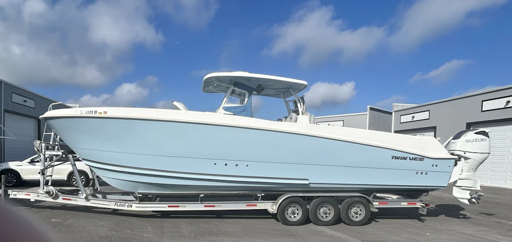 Twin Vee 340 GFX Yacht For Sale