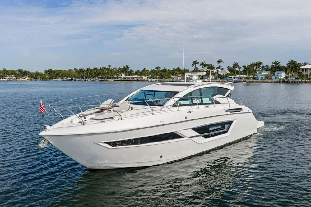 Cruisers Yachts 46 CANTIUS Yacht For Sale