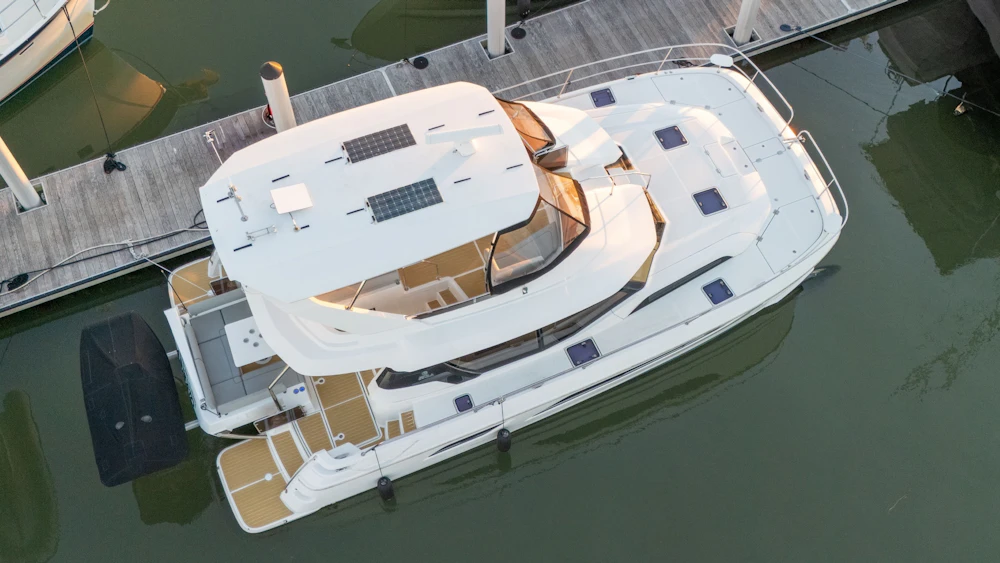 Aquila 44 Yacht For Sale