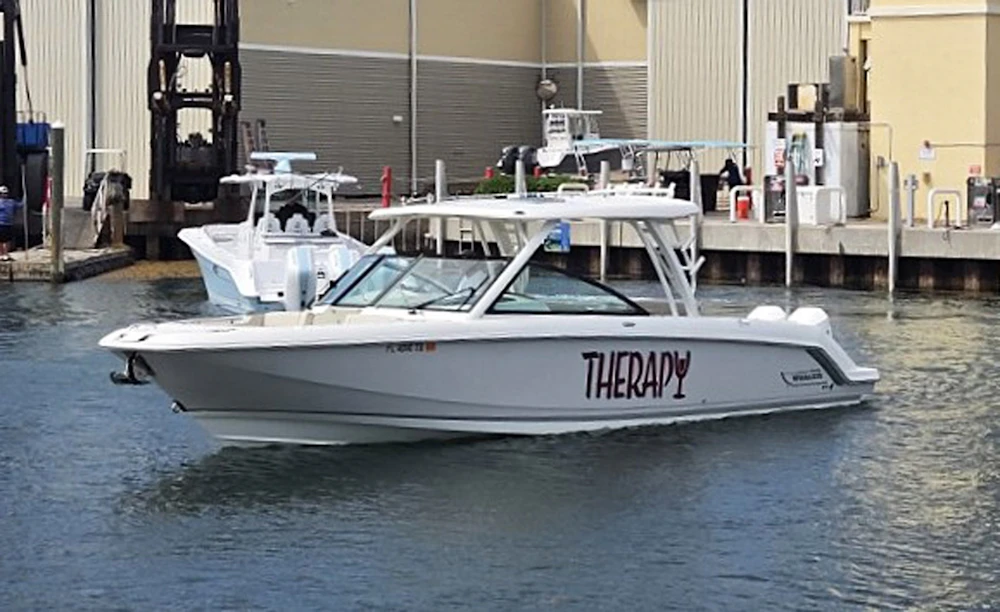 Boston Whaler 320 Vantage Yacht For Sale