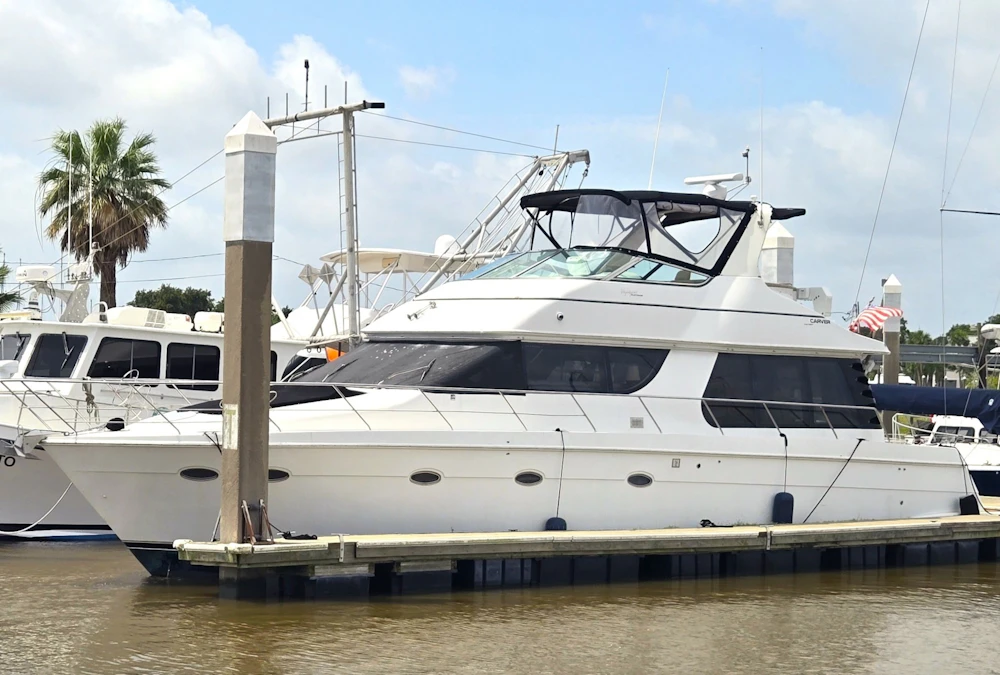 Carver 530 Yacht For Sale