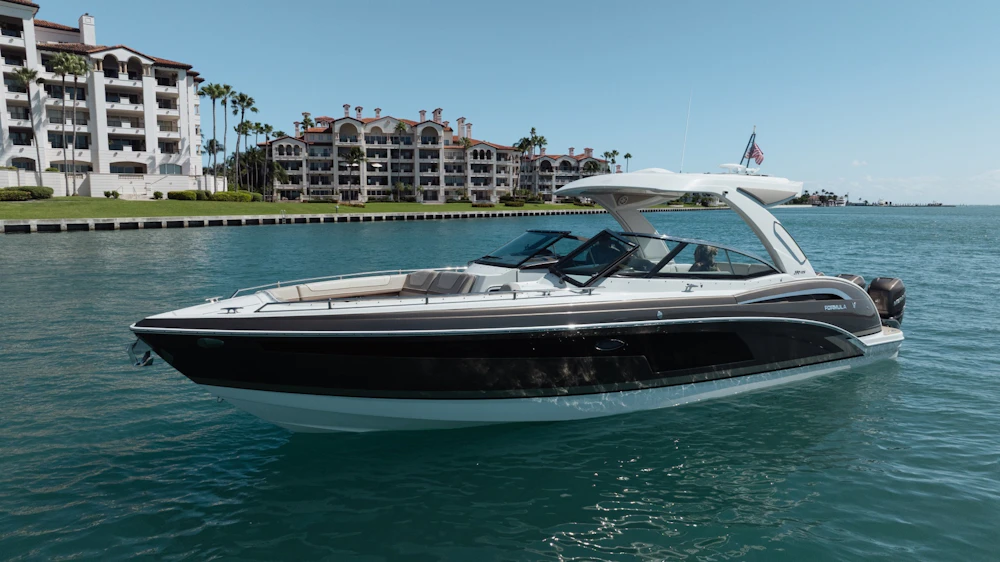 Formula 350 Crossover Bowrider Yacht For Sale
