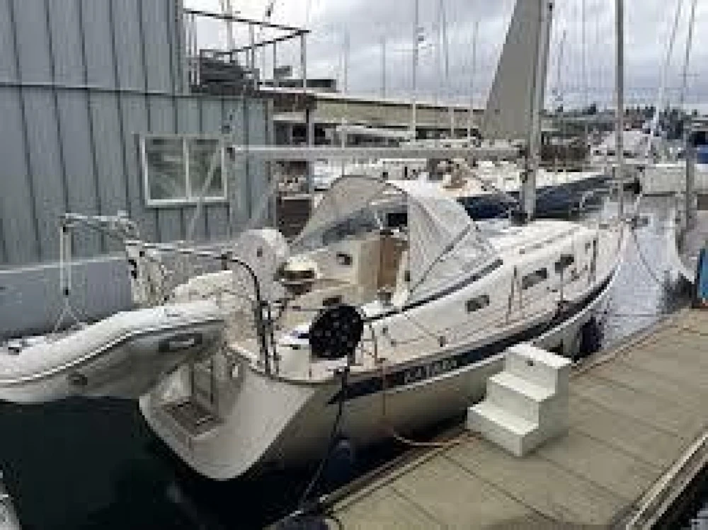 Hallberg-Rassy  Yacht For Sale