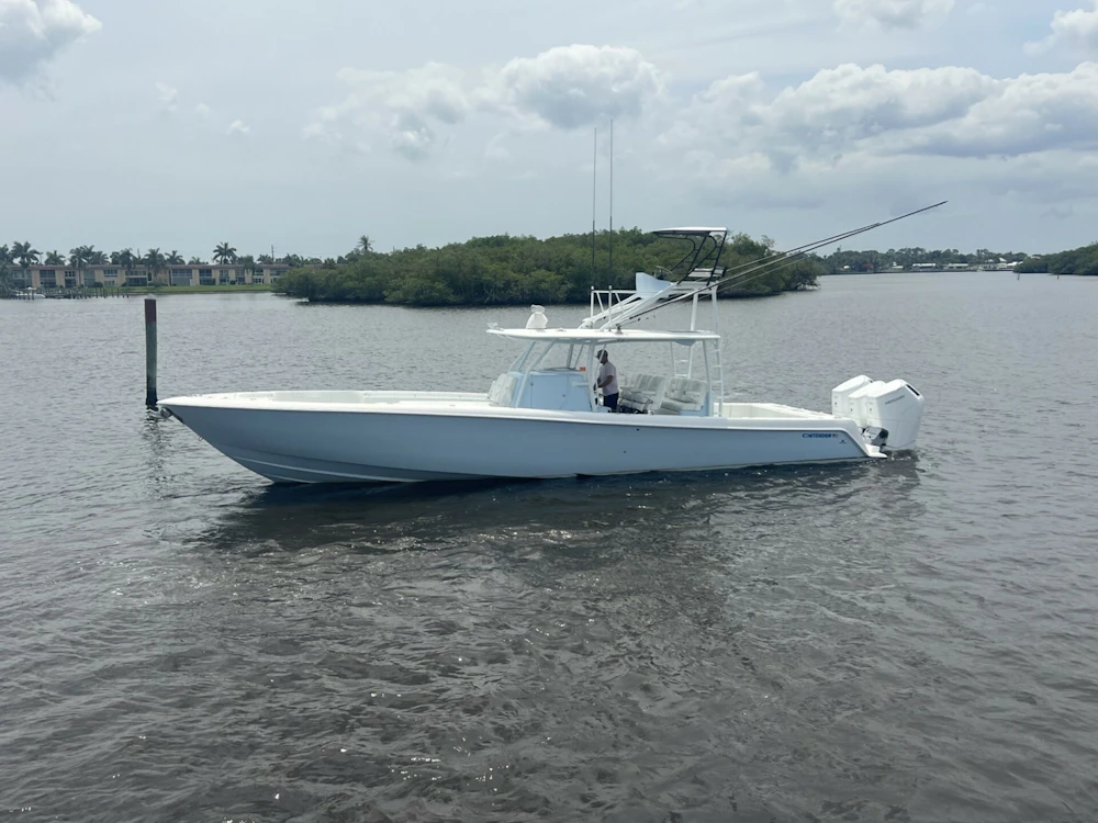 Contender Center Console Yacht For Sale