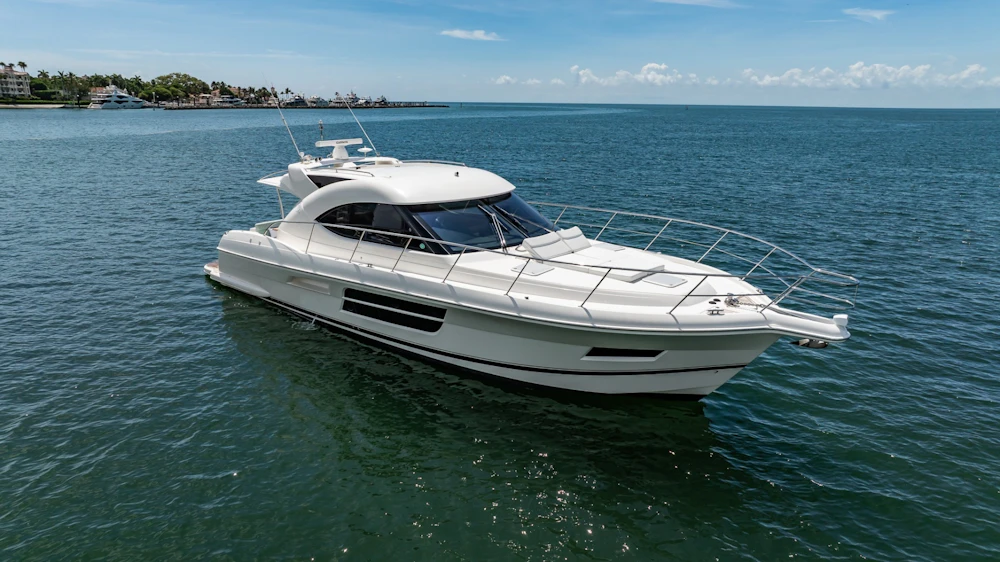 Riviera 5000 Sport Yacht Yacht For Sale