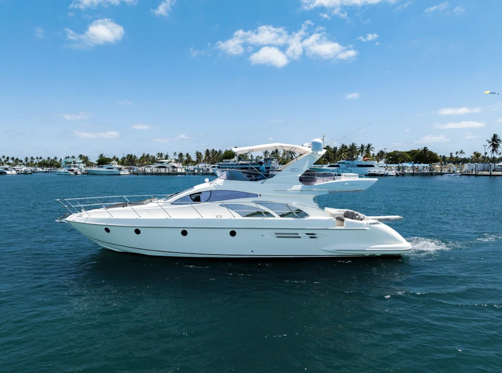 Azimut 50 Flybridge Yacht For Sale