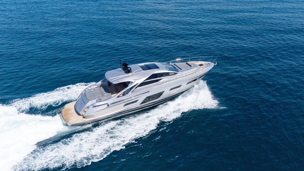 Pershing 7X Yacht For Sale