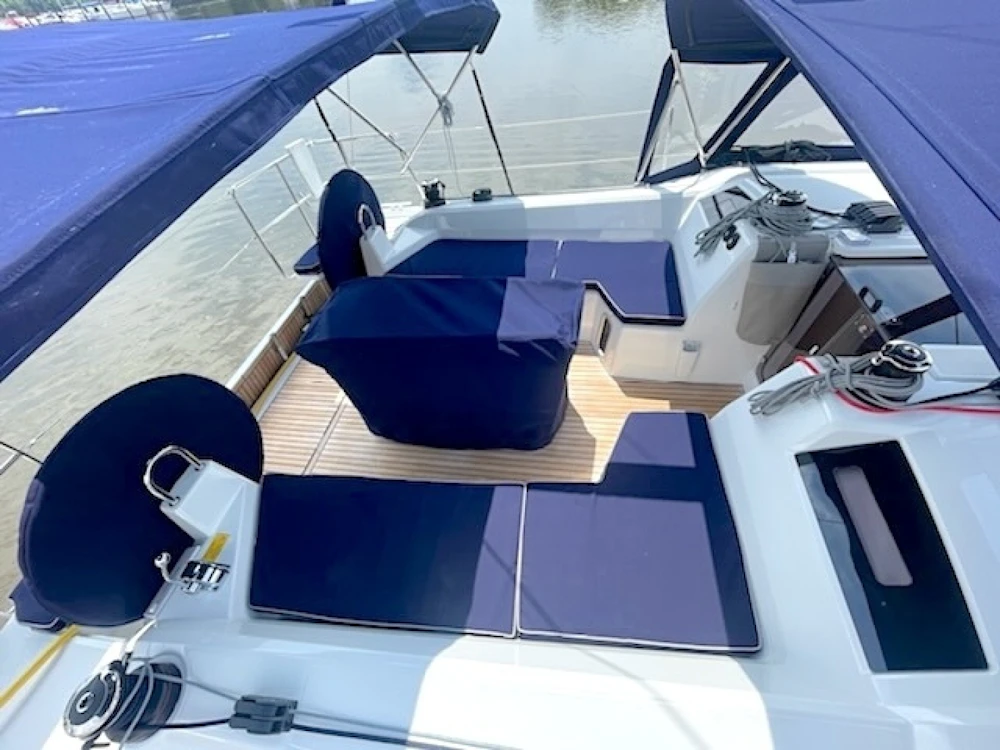 Beneteau  Yacht For Sale