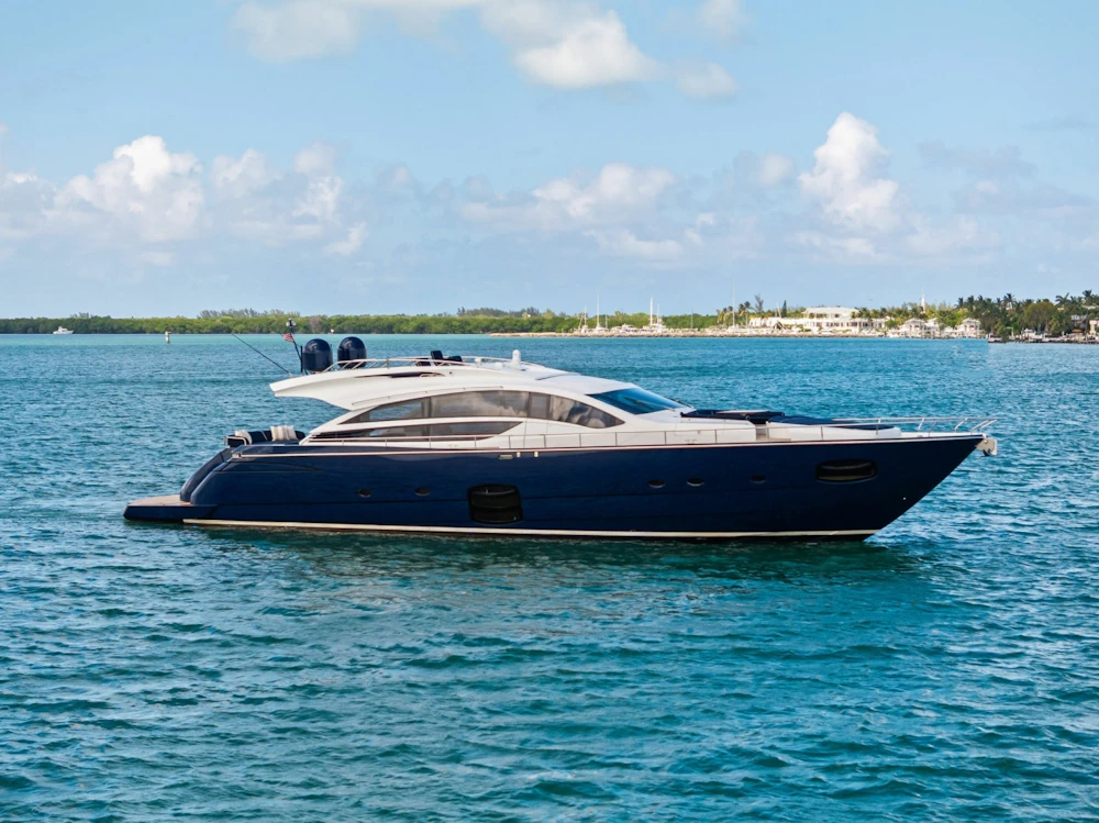 Pershing 82 Yacht For Sale
