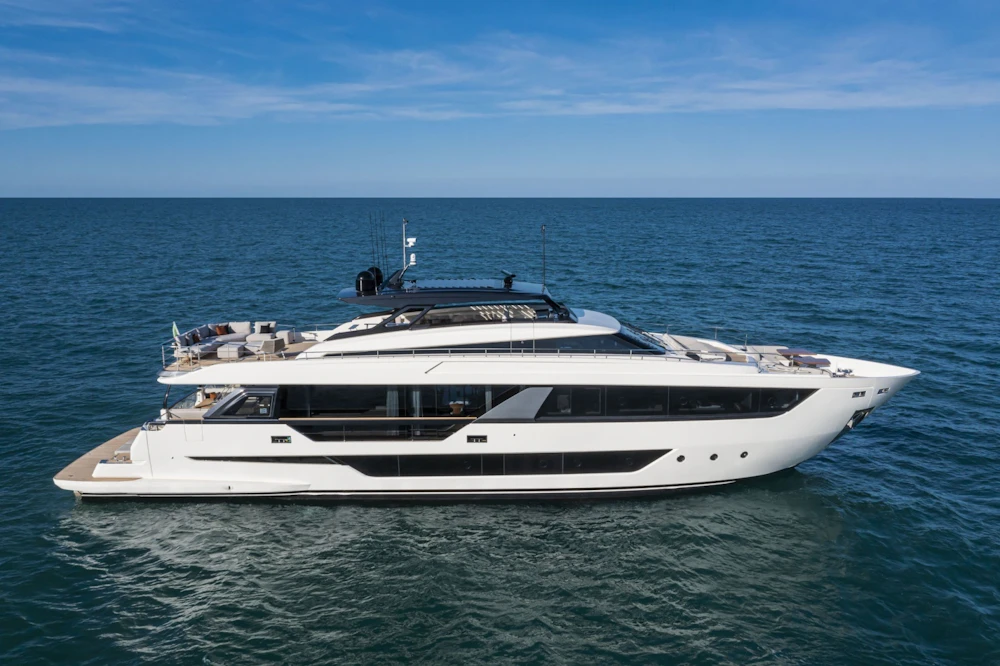 Ferretti Yachts 1000 Yacht For Sale