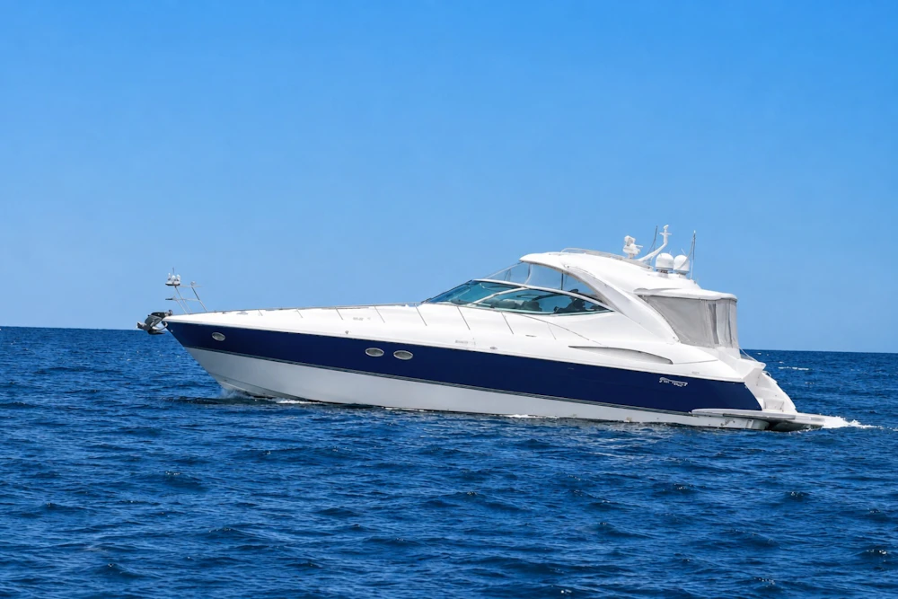 Cruisers Yachts 520 EXPRESS Yacht For Sale