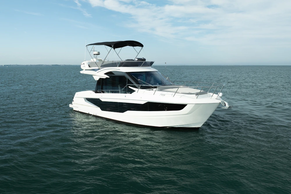 Galeon 400 Flybridge Yacht For Sale