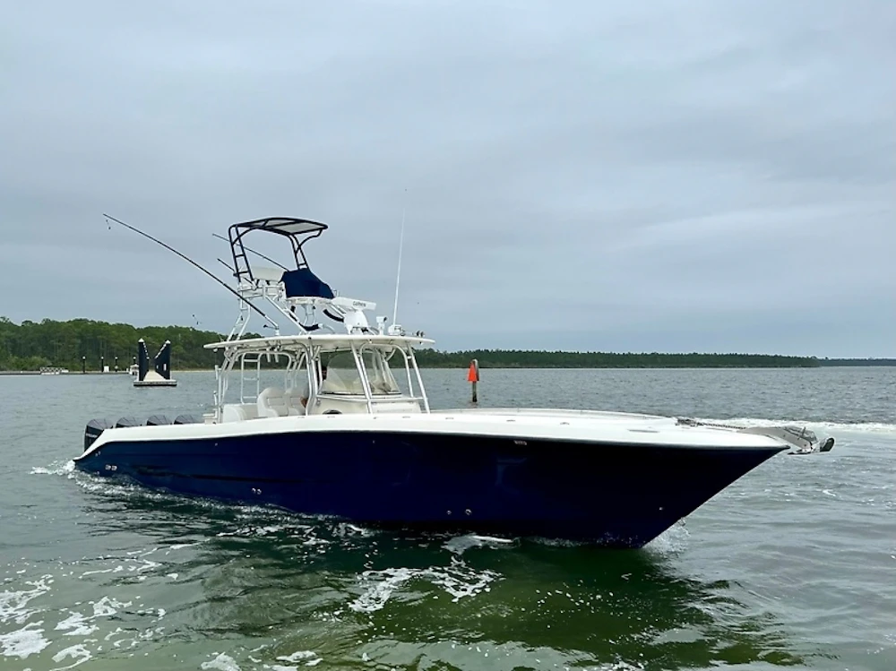 Hydra-Sports Vector 4100CC Yacht For Sale