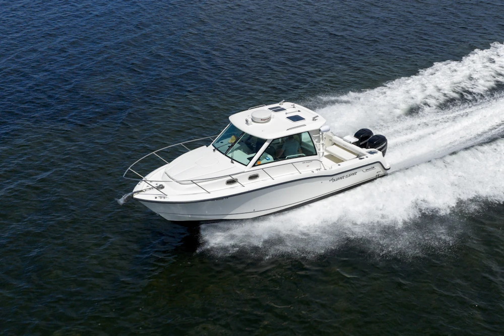 Boston Whaler 315 Conquest Yacht For Sale