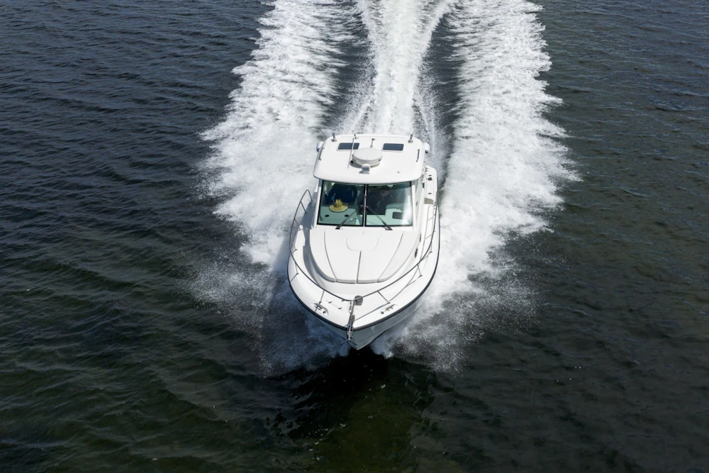 Boston Whaler 315 Conquest Yacht For Sale