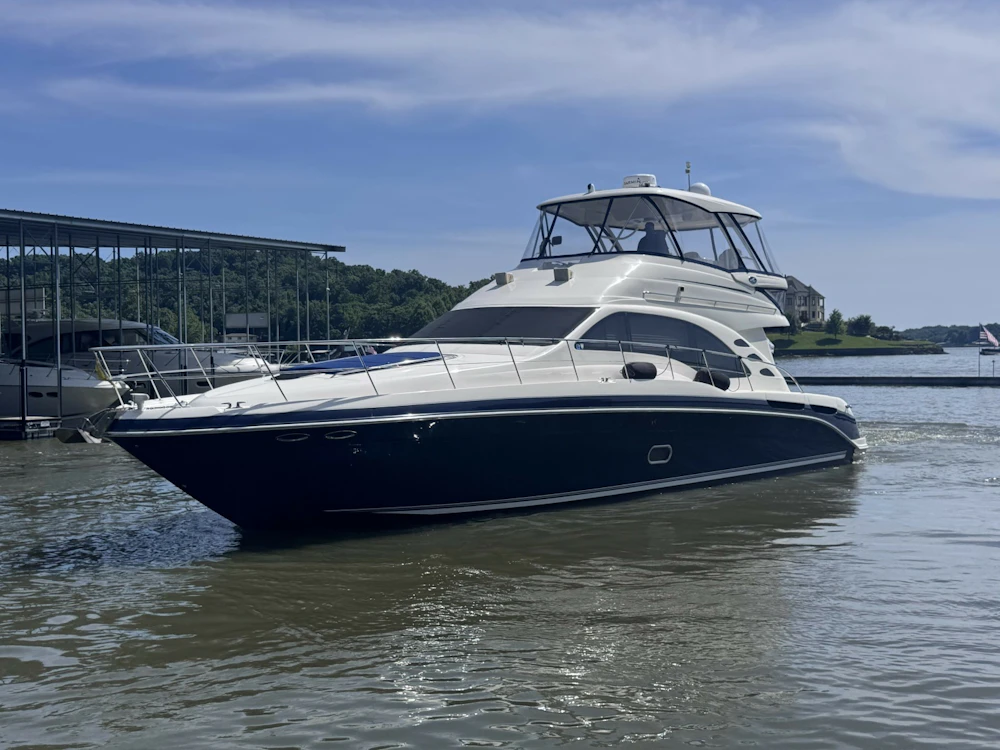 Sea Ray 550 SEDAN BRIDGE Yacht For Sale