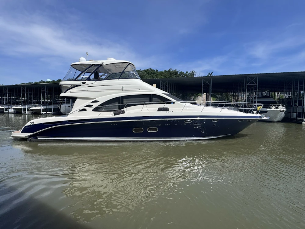 Sea Ray 550 SEDAN BRIDGE Yacht For Sale