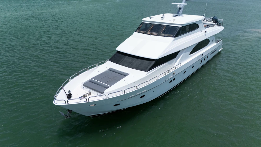 Hargrave Sky Lounge Yacht For Sale