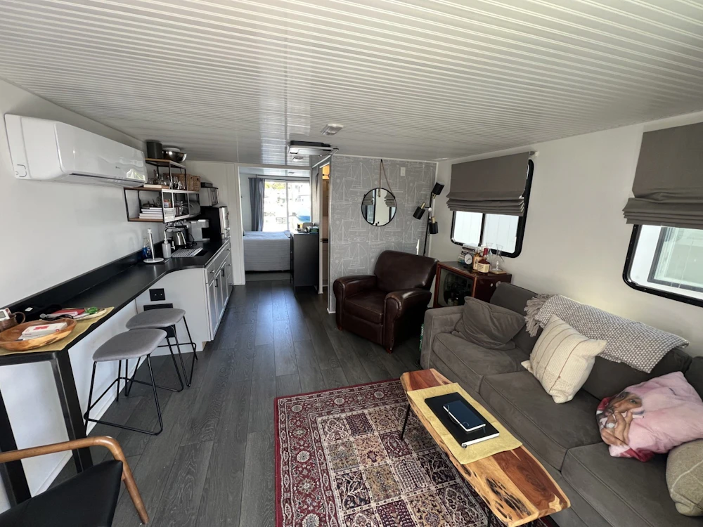 Catamaran Cruisers Houseboat Yacht For Sale