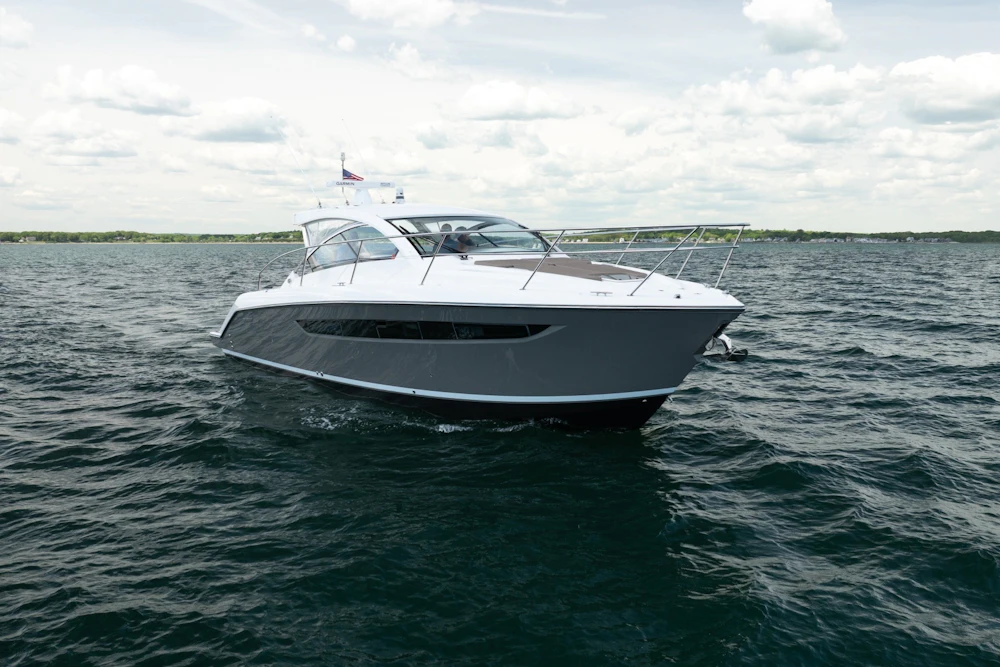 Pursuit 365i SC Yacht For Sale