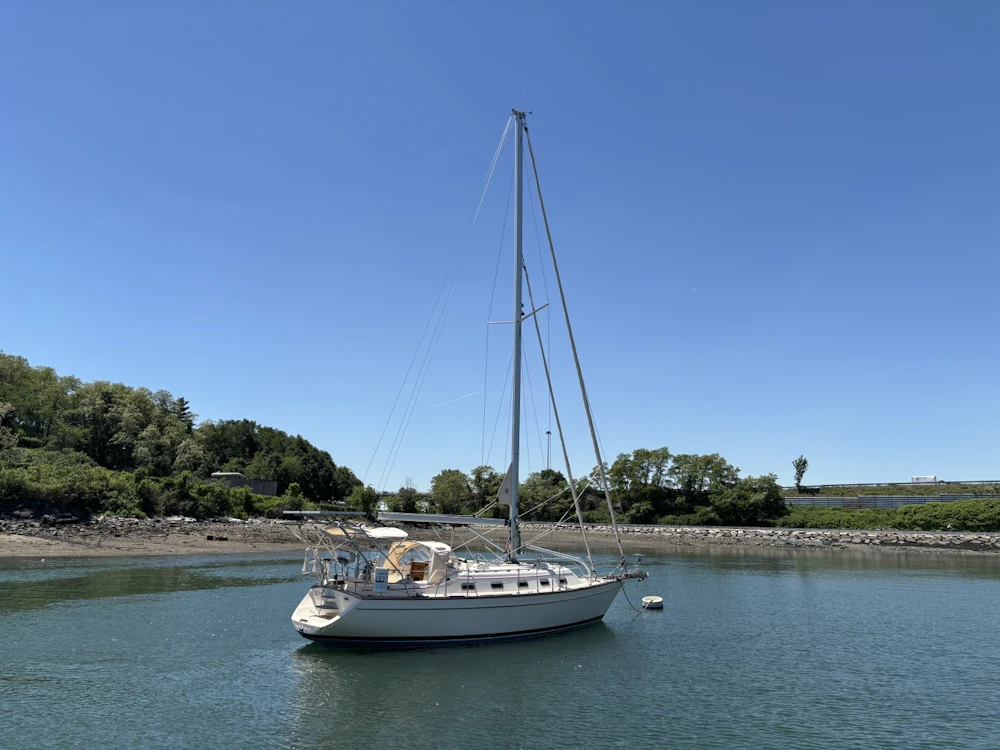 Island Packet  Yacht For Sale