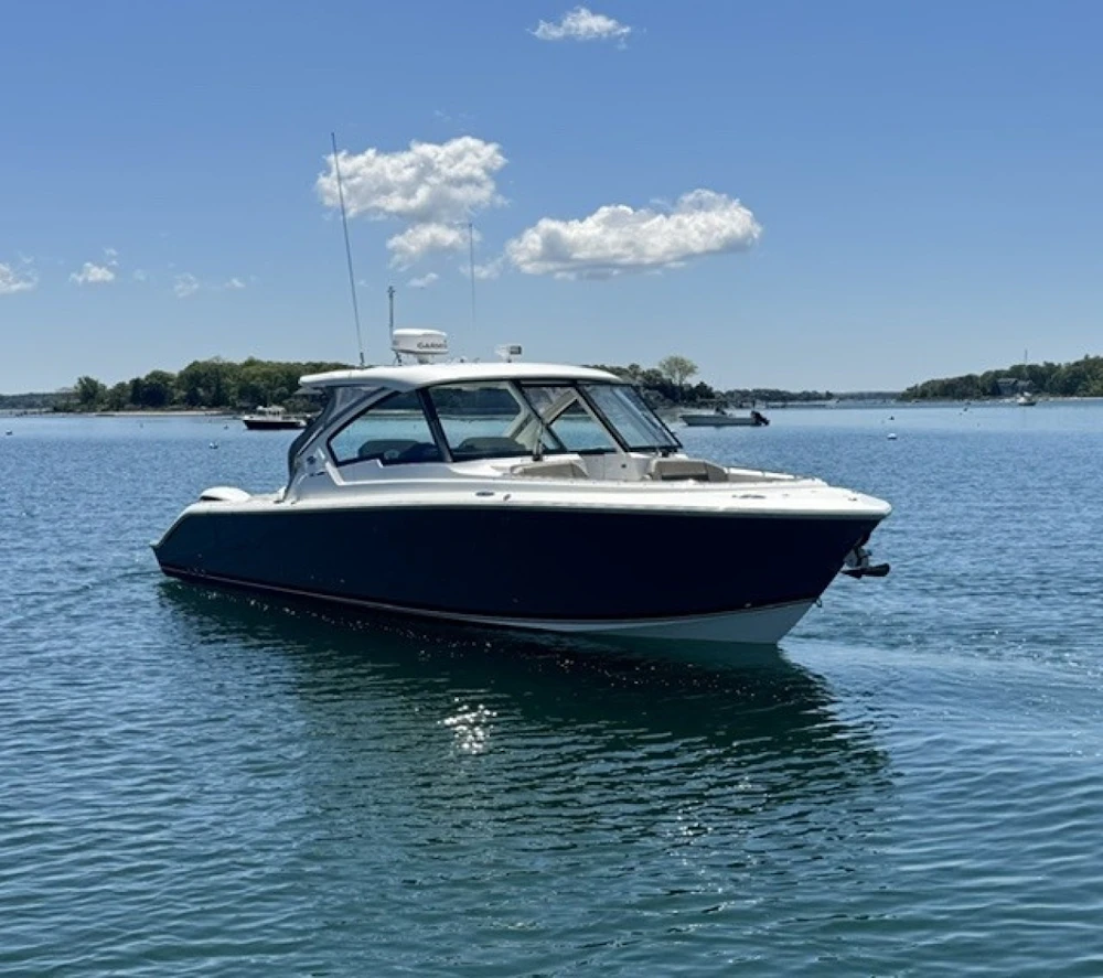 Pursuit 326 DC Yacht For Sale