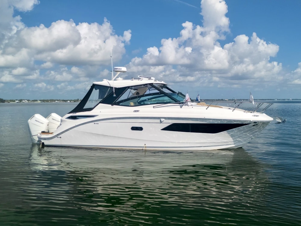 Sea Ray 320 Sundancer Yacht For Sale