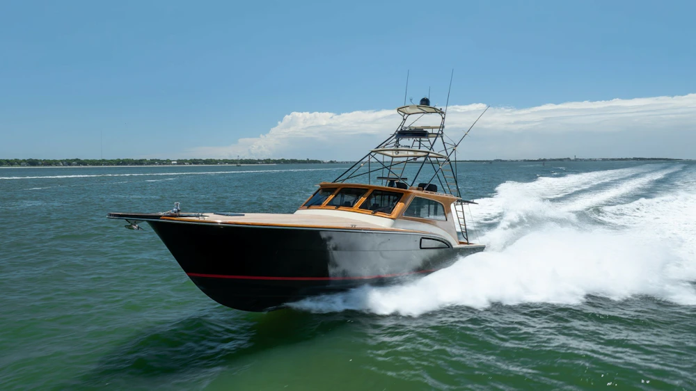 Donzi R58 Express Yacht For Sale