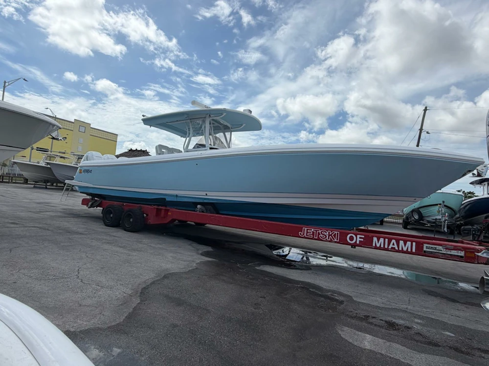 Intrepid 375 NOMAD Yacht For Sale