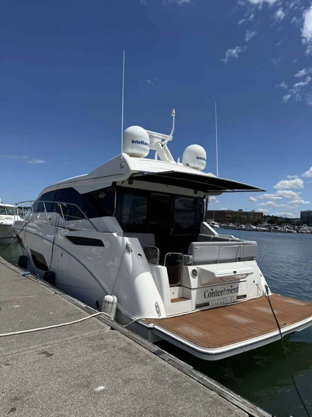 Sea Ray  Yacht For Sale