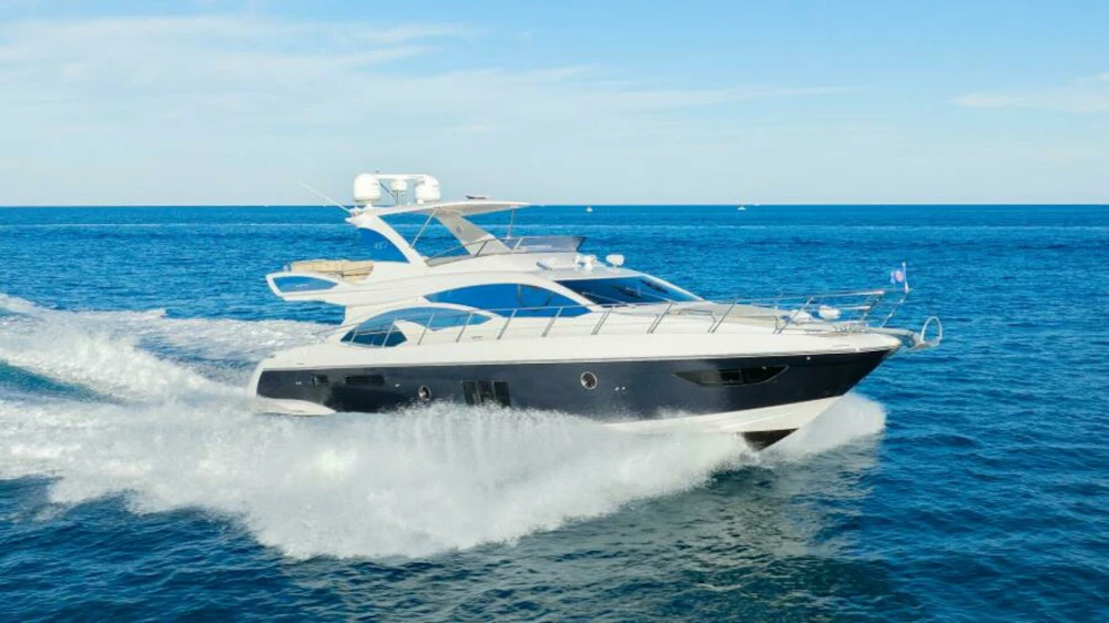 Azimut 60 Flybridge Yacht For Sale