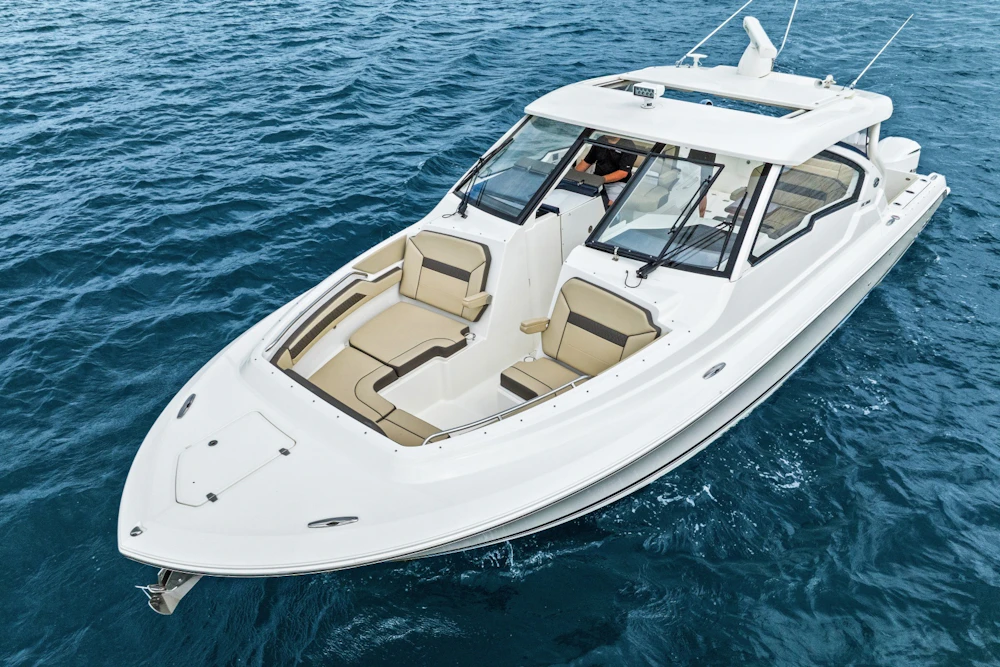 Pursuit 365 Dual Console Yacht For Sale