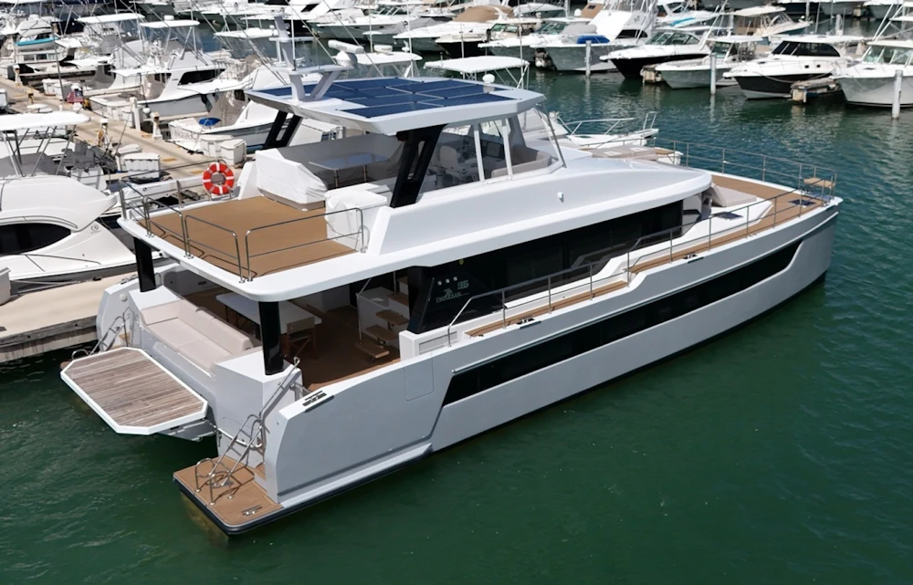 Two Oceans 555 Yacht For Sale