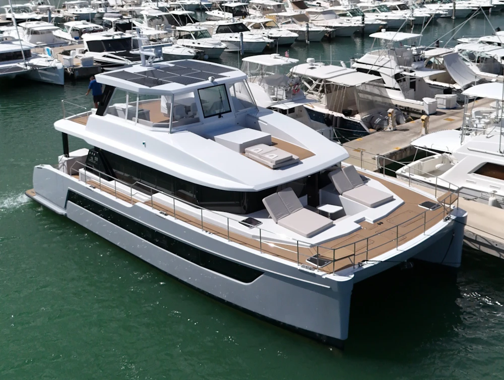 Two Oceans 555 Yacht For Sale