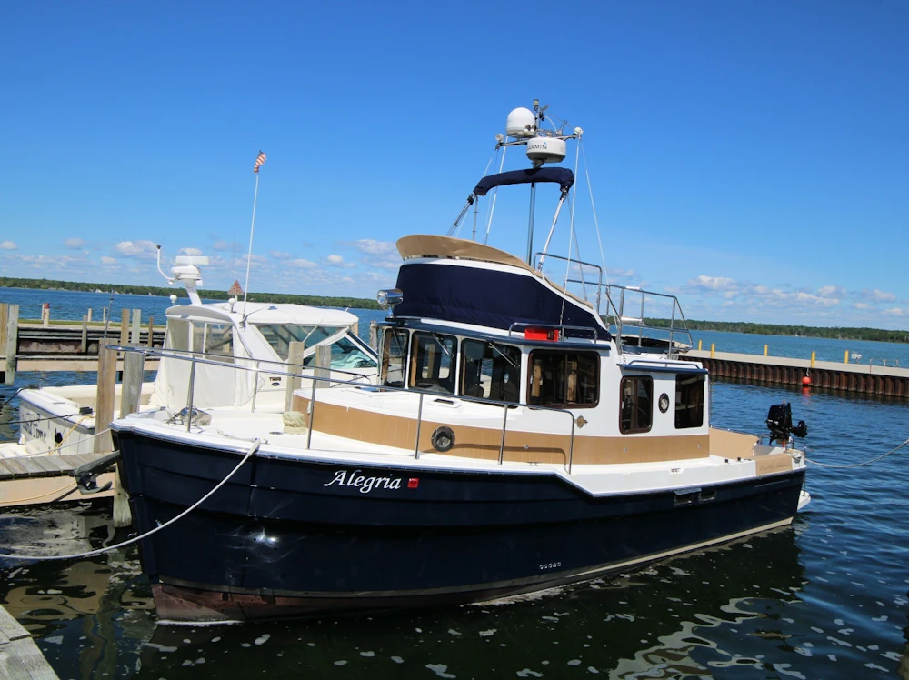 Ranger Tugs R-31CB Yacht For Sale
