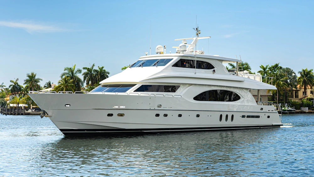 Hargrave Enclosed Skylounge Yacht For Sale