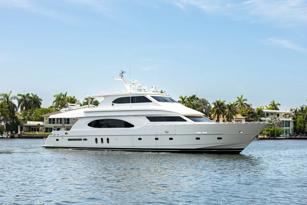 Hargrave Enclosed Skylounge Yacht For Sale